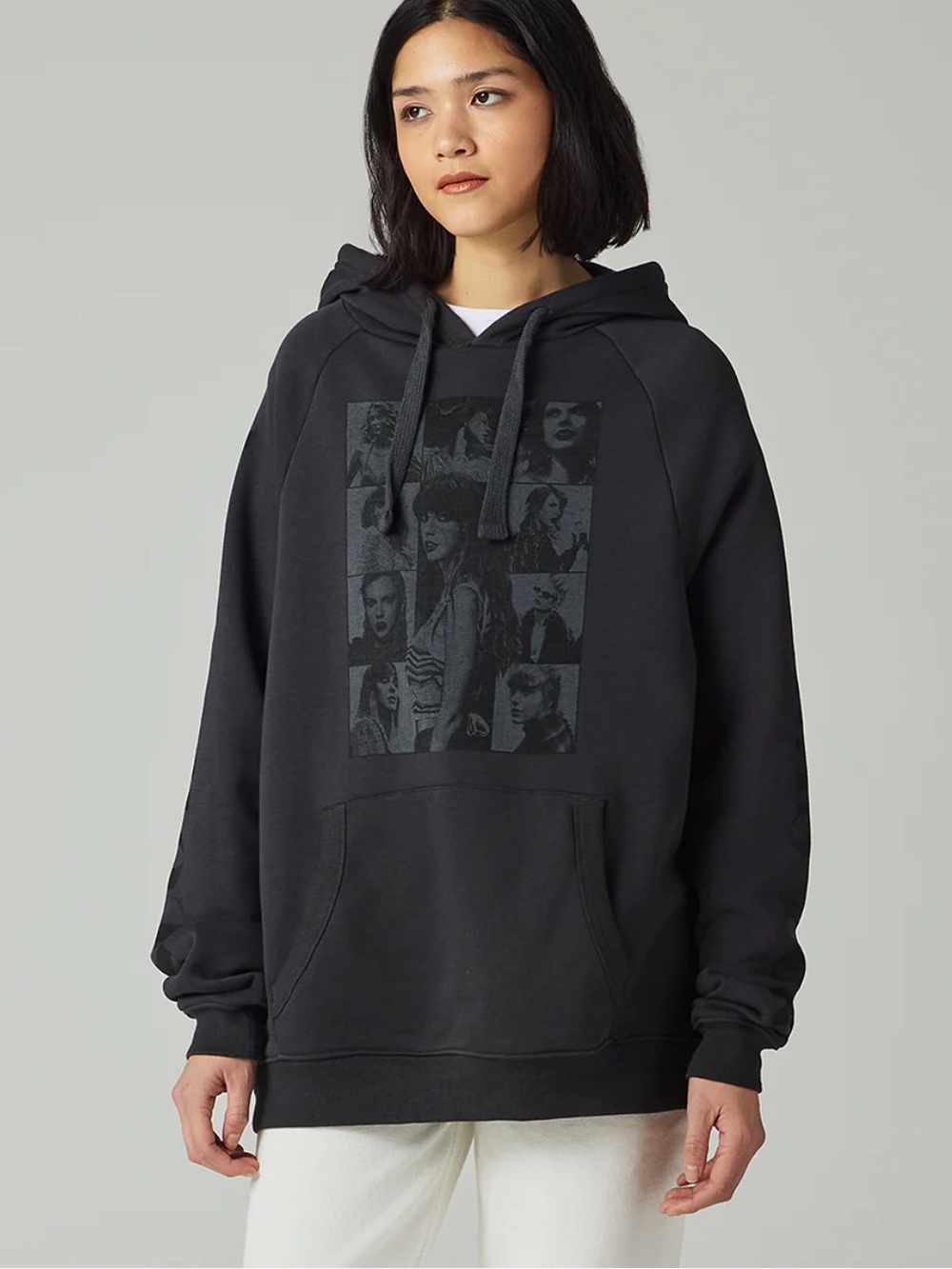 TAYLOR SWIFT THE ERAS TOUR BLACK HOODIE size medium